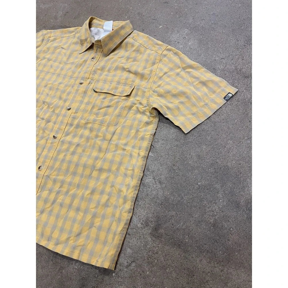 The‎ North Face Shirt Mens Medium Yellow Check Short Sleeve Button Up Hiking